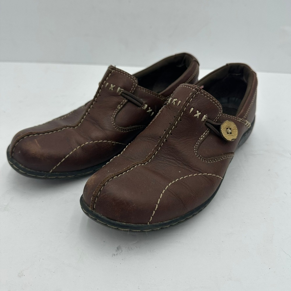 Clarks Women Boho Leather Slip On Loafers Button Detail Size 7.5M Earthy Granola